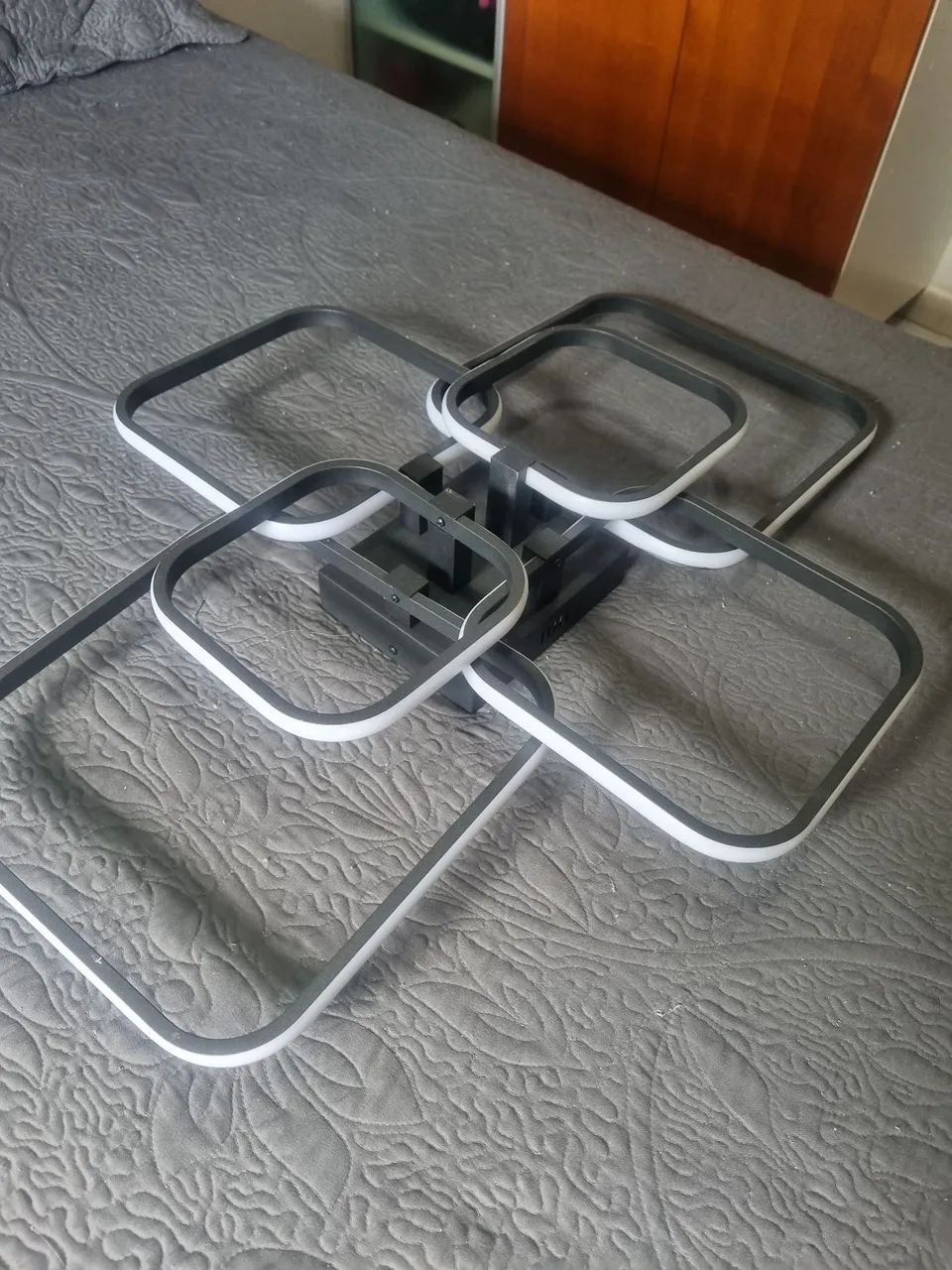 Lustre moderno com design quadrado - Foto 3