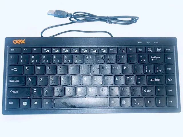 TECLADO MINI FLAT PARA PC/NOTE FIO USB USADO COMO NOVO LER DESC