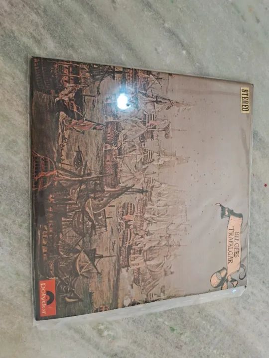 disco de vinil bee gees em perfeito estado 