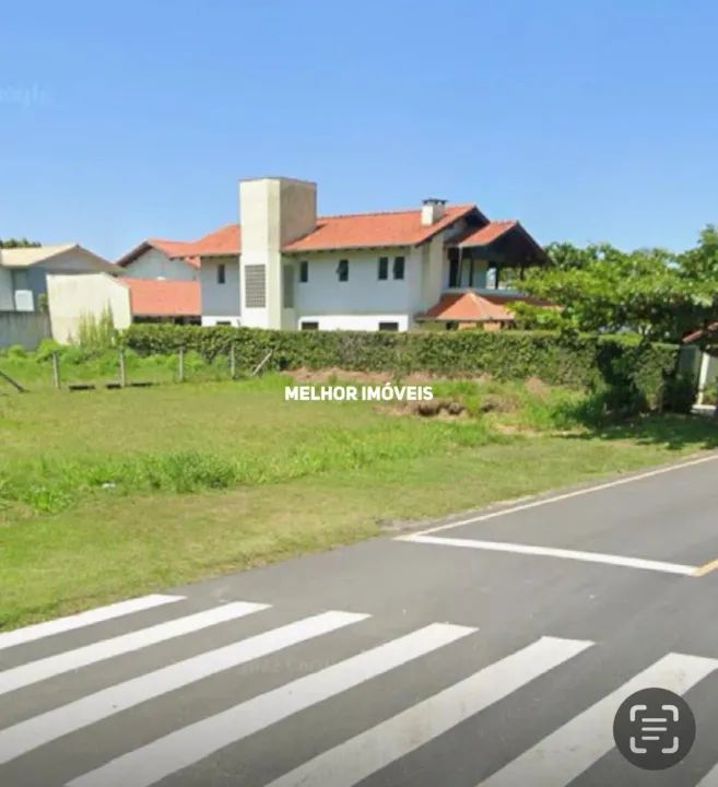 Terreno á venda na Quadra Mar na Praia do Estaleiro em Balneário Camboriú