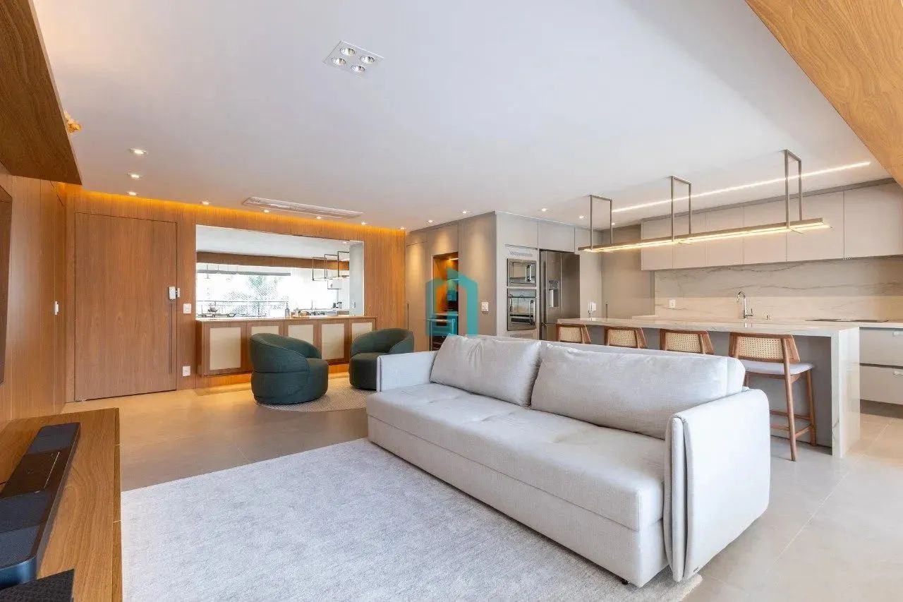 Luxe Apartamento à Venda em Moema, SP.