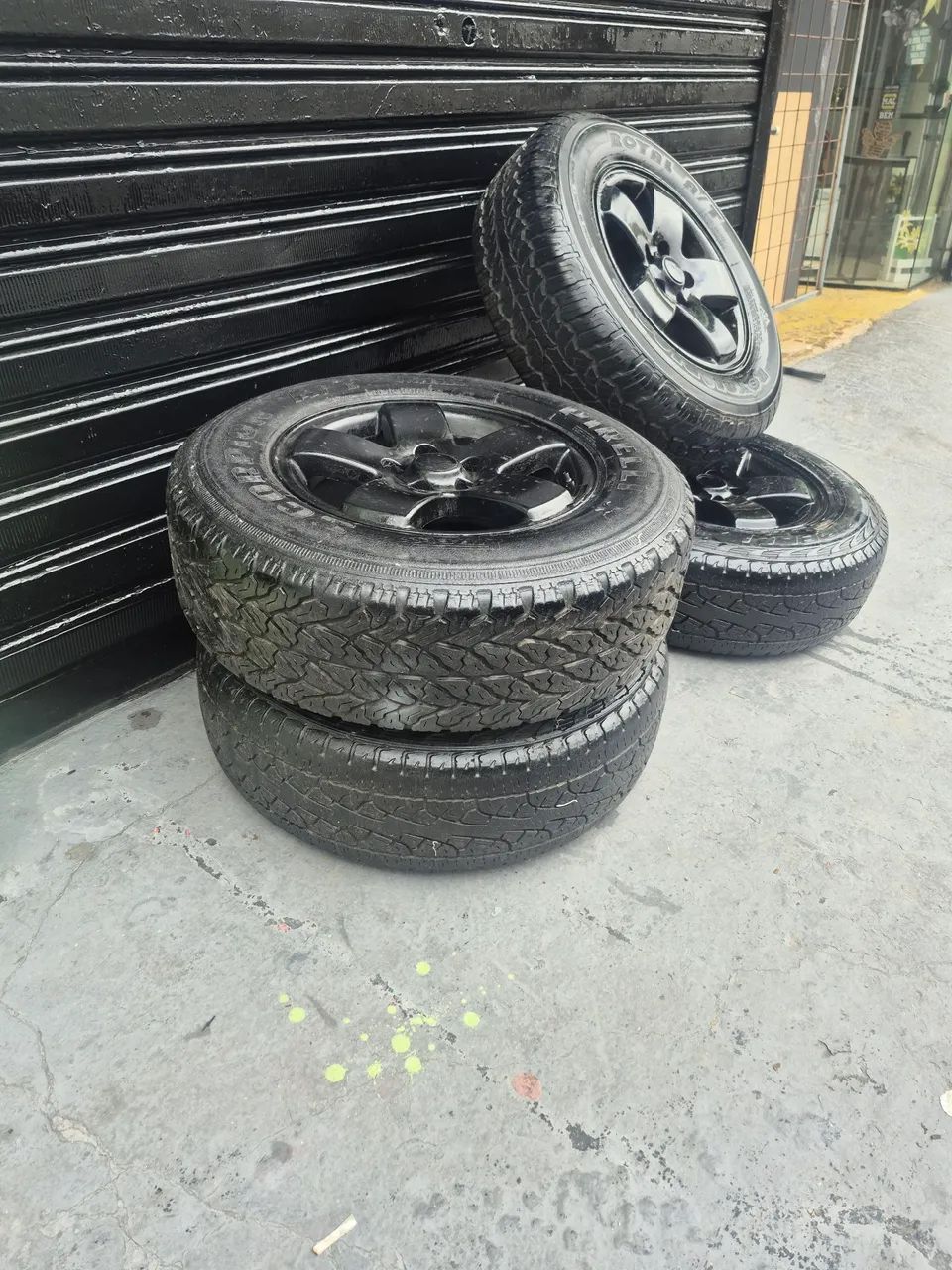 Rodas para pikps com pneus 5 furos oportunidade - Foto 5