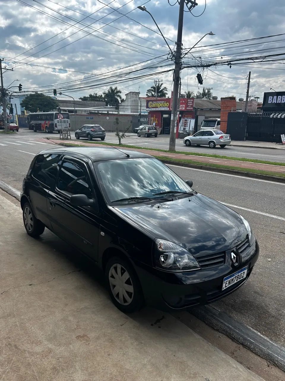 Clio 1.0 básico baixo km - Foto 2