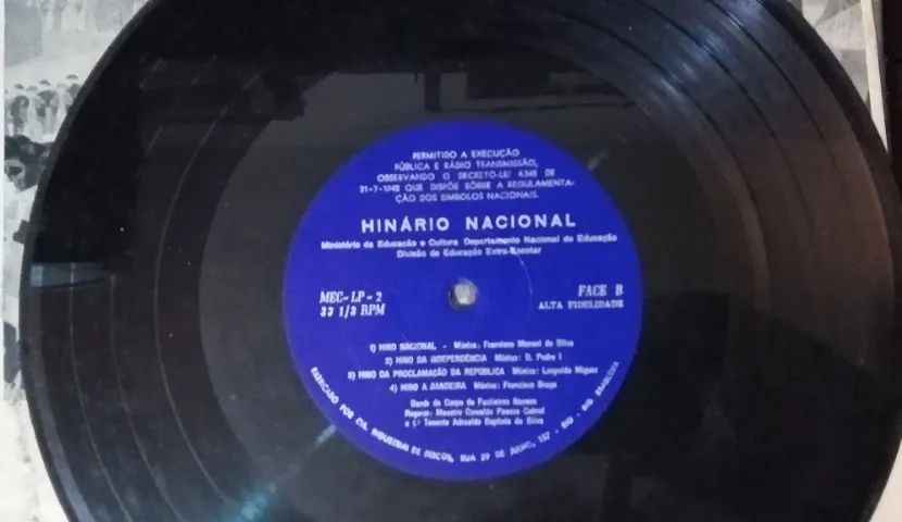 Disco de Vinil Hinário Nacional - Raridade - Foto 4