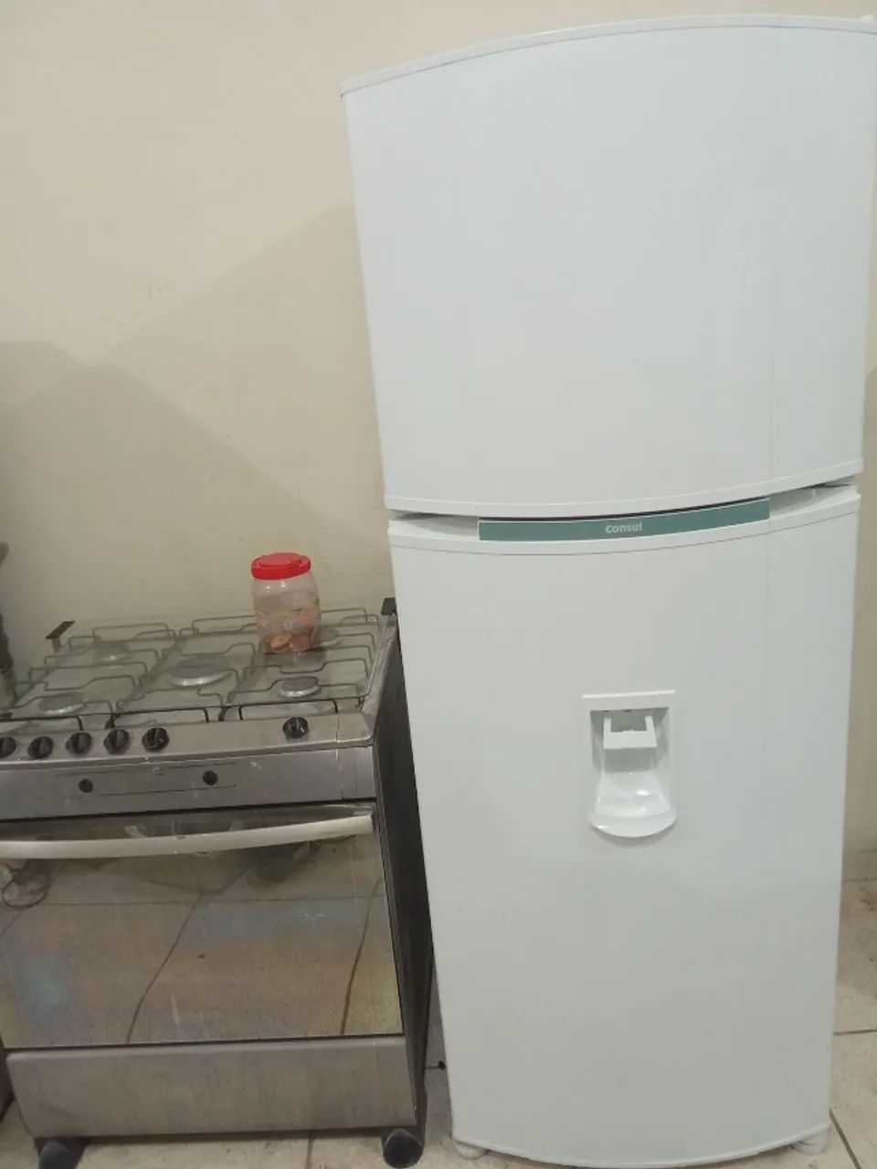 Vendo geladeira Duplex entrego grátis 800 reais  - Foto 2