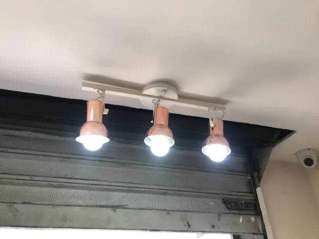 Trilho de Lâmpadas rosê gold