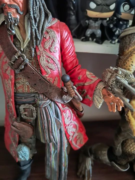 Boneco Capitais Teague- Piratas do Caribe - Neca 1/4 - Foto 4