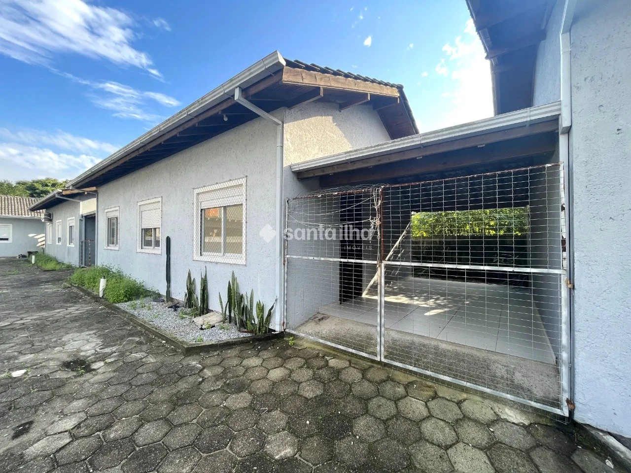Casa com 2 dormitórios para alugar, 60m² - Campeche - Florianópolis/SC