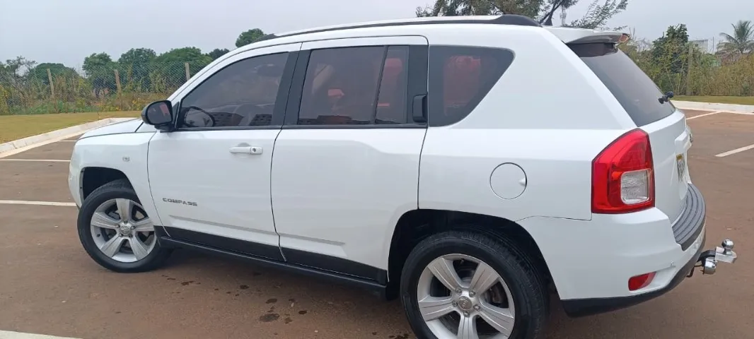 Jeep Compass Sport 2.0 ano 2013
