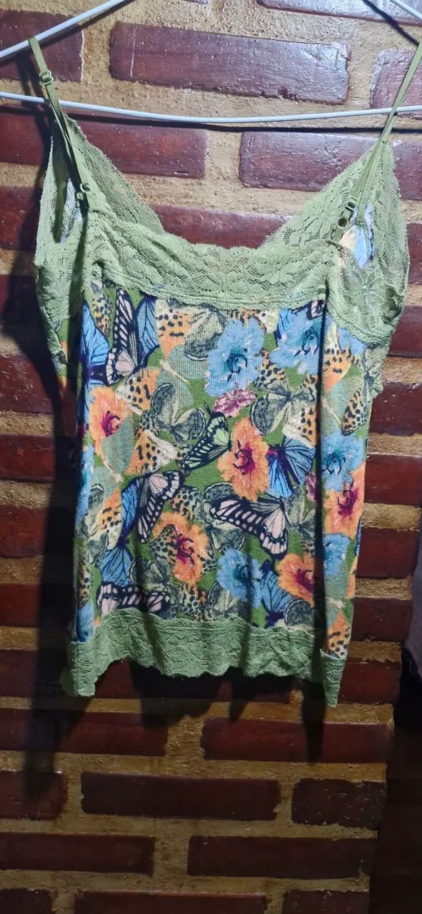 Regata estampada com detalhes em renda farm tam p - Foto 2