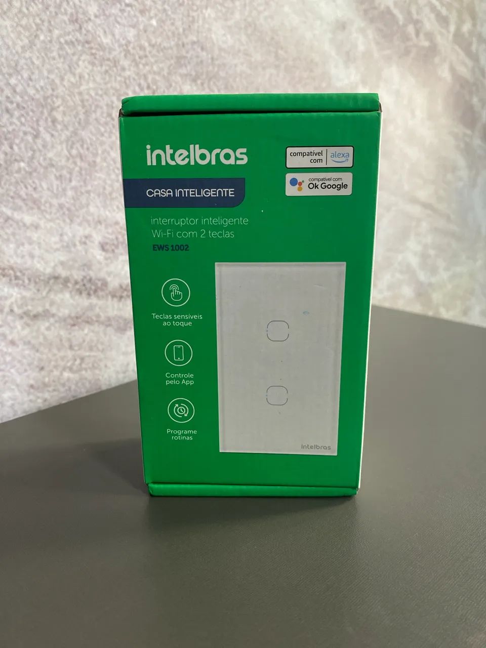 Interruptor Inteligente Wi-Fi Touch 2 Teclas EWS 1002 da Intelbras.  