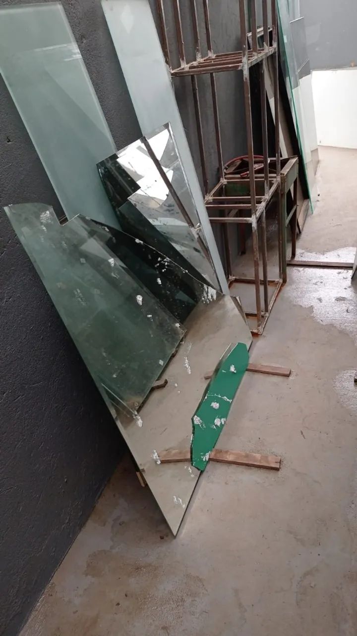 REFUGOS DE VIDROS TEMPERADOS, ESPELHOS ETC. - Foto 2