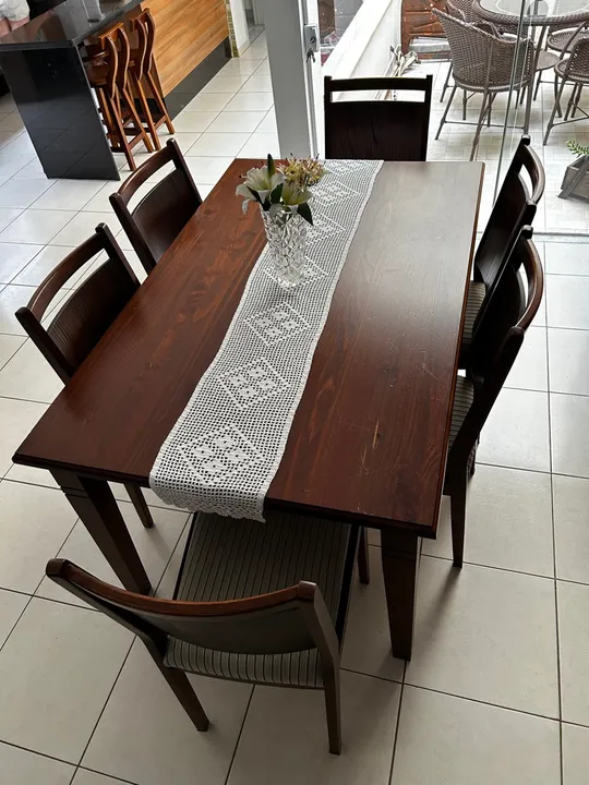 Mesa cadeiras e aparador MADEIRA