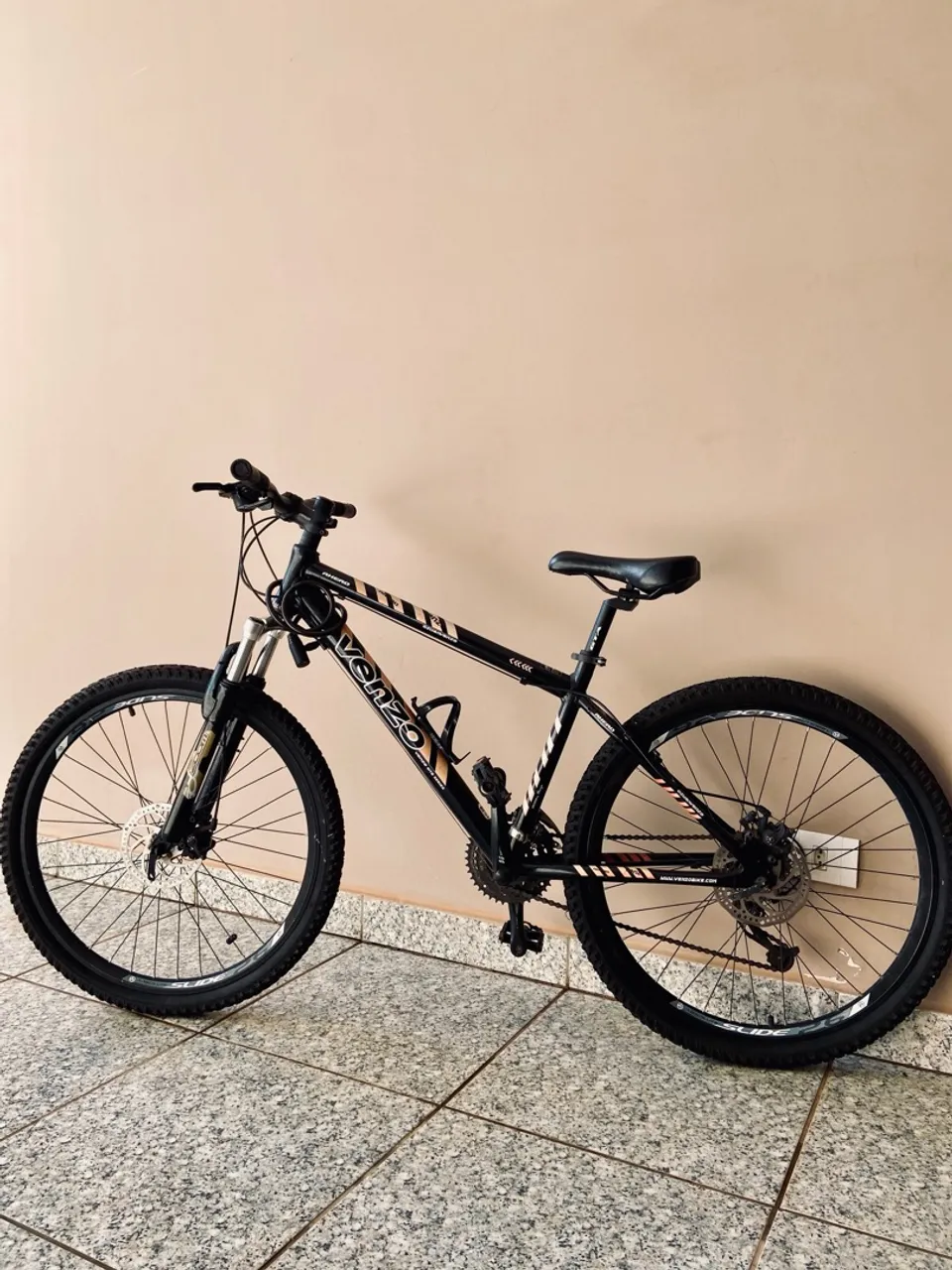 Bicicleta Venzo com Marchas - Perfeita para pedaladas!