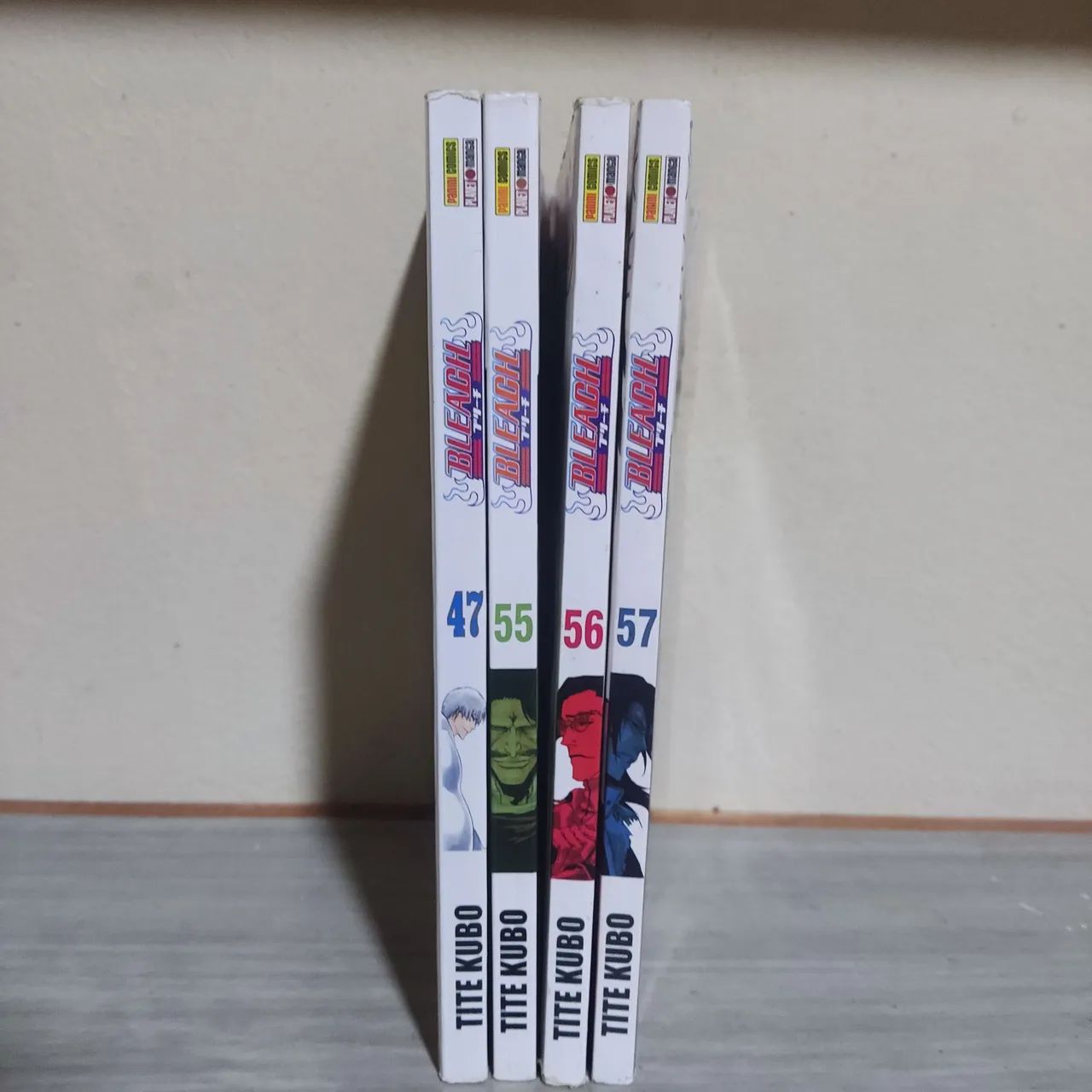 Mangá Bleach Volumes 47, 55, 56 e 57 - Foto 2