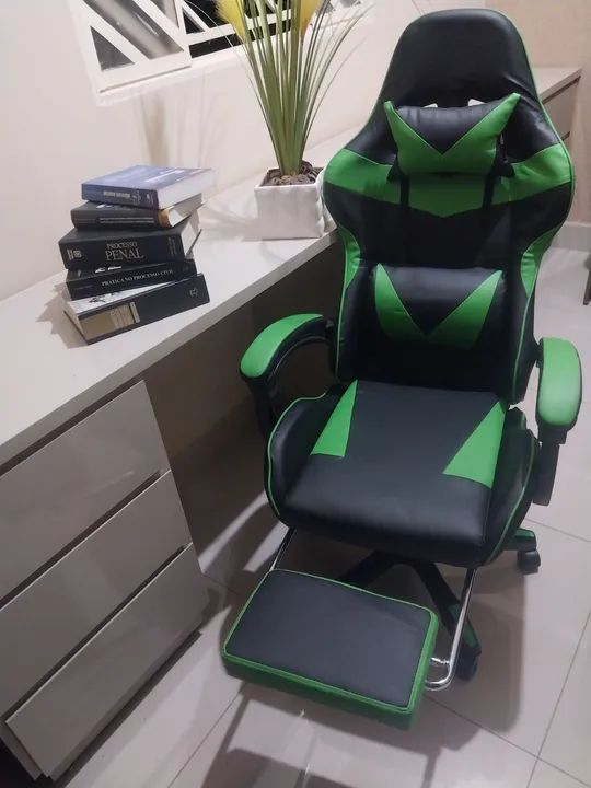 Cadeira Gamer com Apoio para os Pés, nova na caixa! - Foto 3