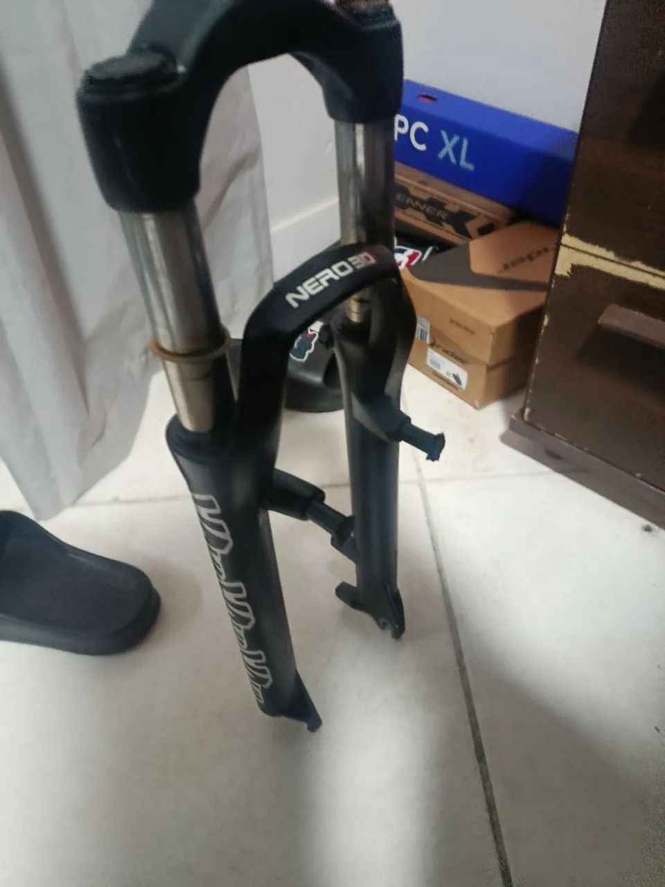 Suspensão absolute nero 30 aro 26 esta com rangido sem tiro - Foto 5