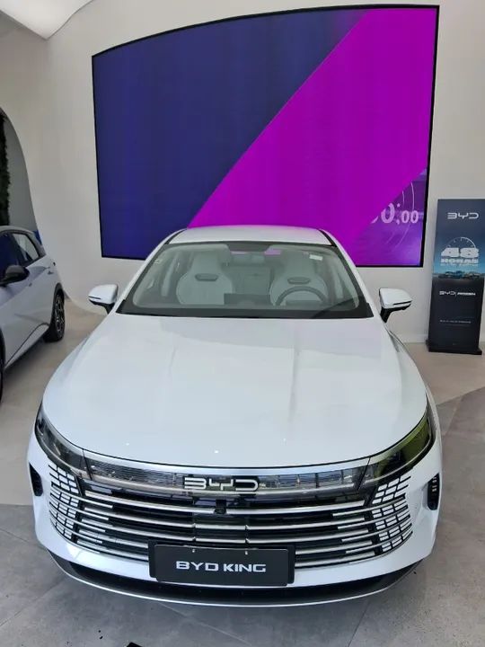 BYD King GS Híbrido Plug-in: Eletricidade + Gasolina 0 km  2025 (2 1) 9 6 4 15 - 4 5 6 0 - Foto 12