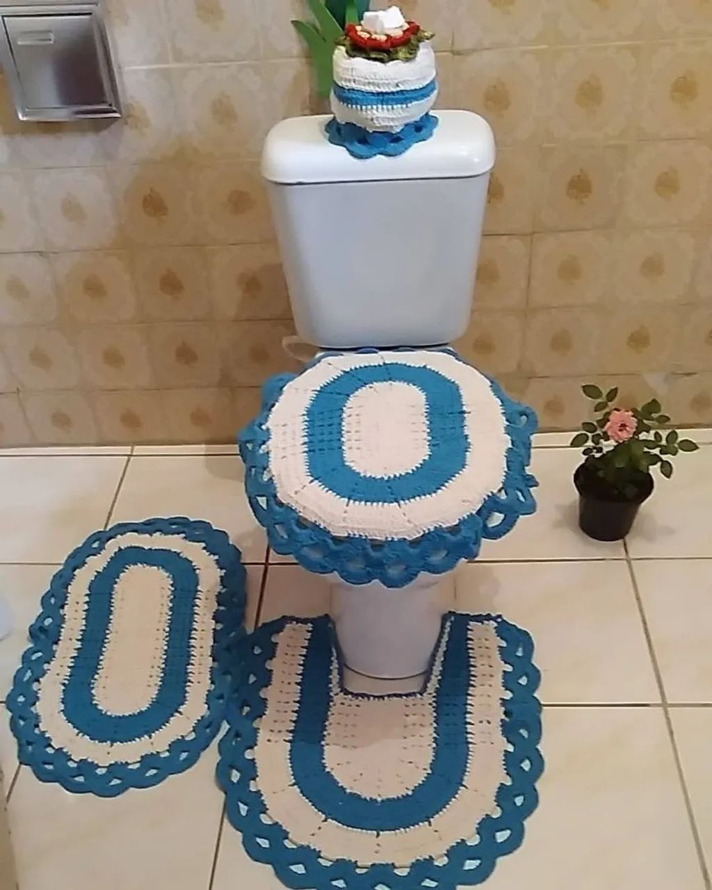 Conjunto de banheiro de crochê 4 peças  - Foto 4