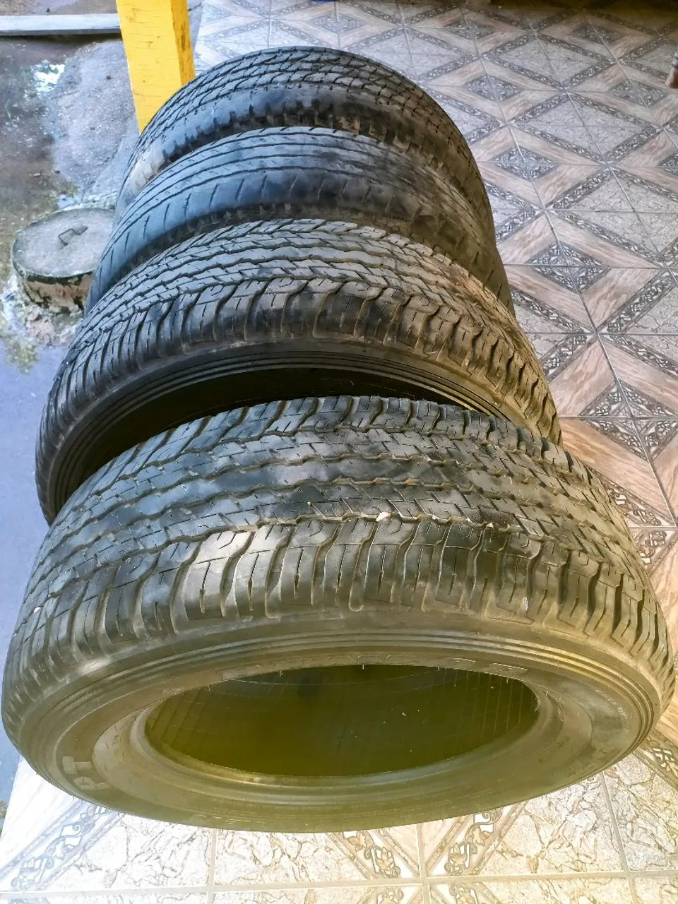 Pneus 265/60-R18