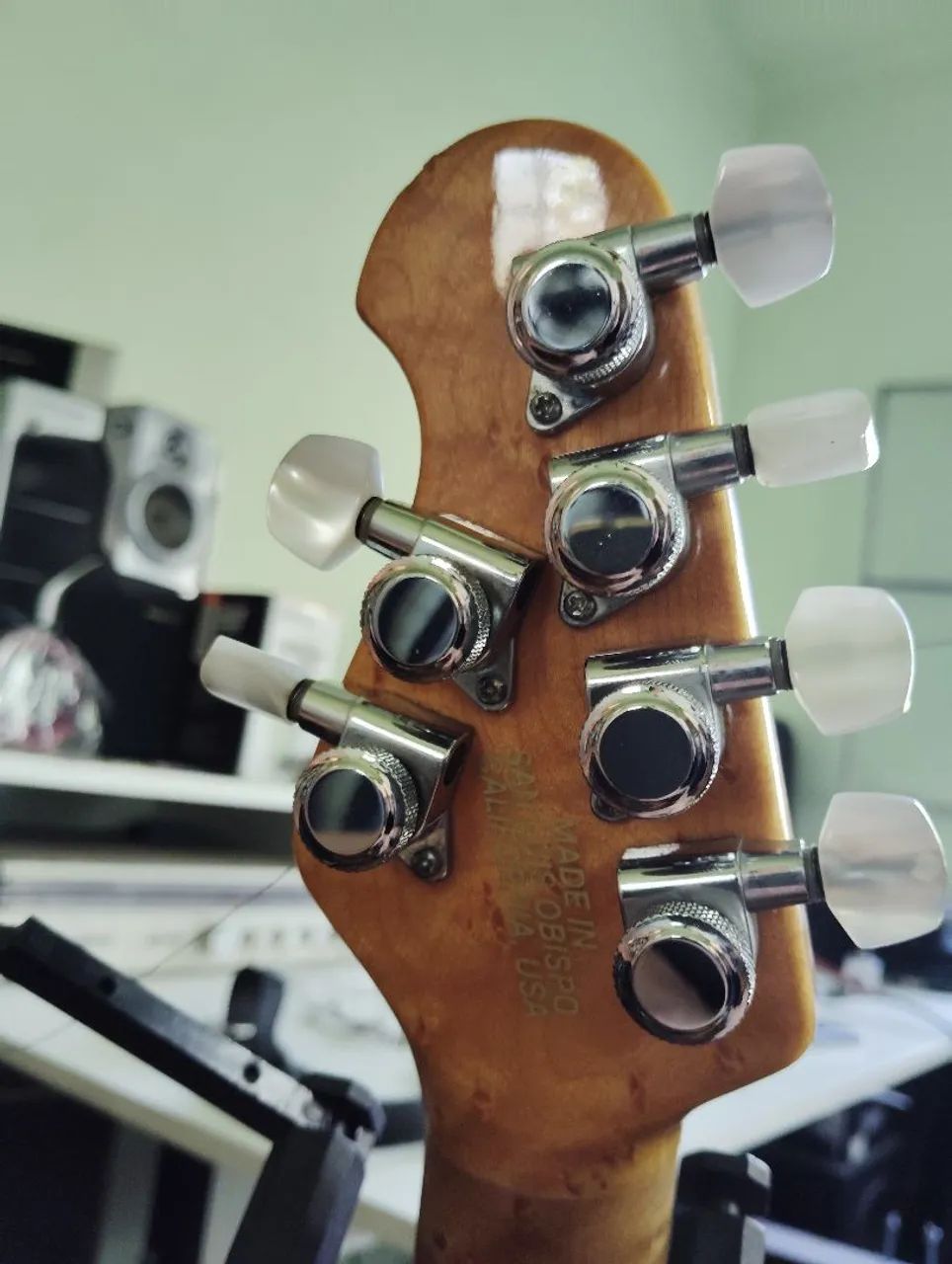 Guitarra Music Man Axis Super Sport - Instrumentos musicais