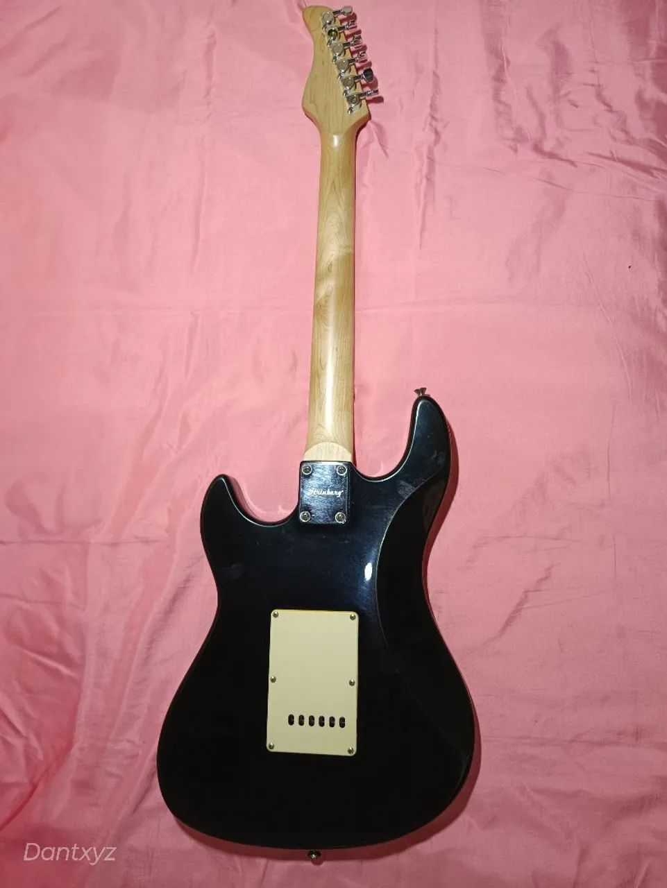 Guitarra Stratocaster preta - Foto 2