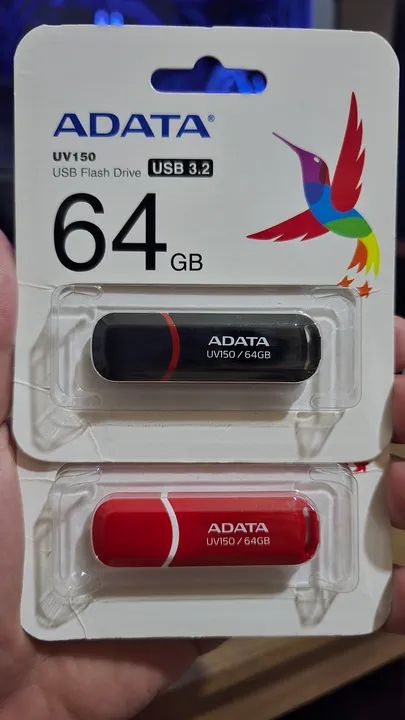 Pen Drive ADATA UV150 64GB - Novo