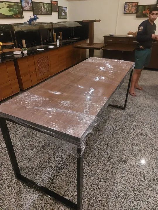 Mesa de Jantar Industrial em Metal e Madeira - Foto 2