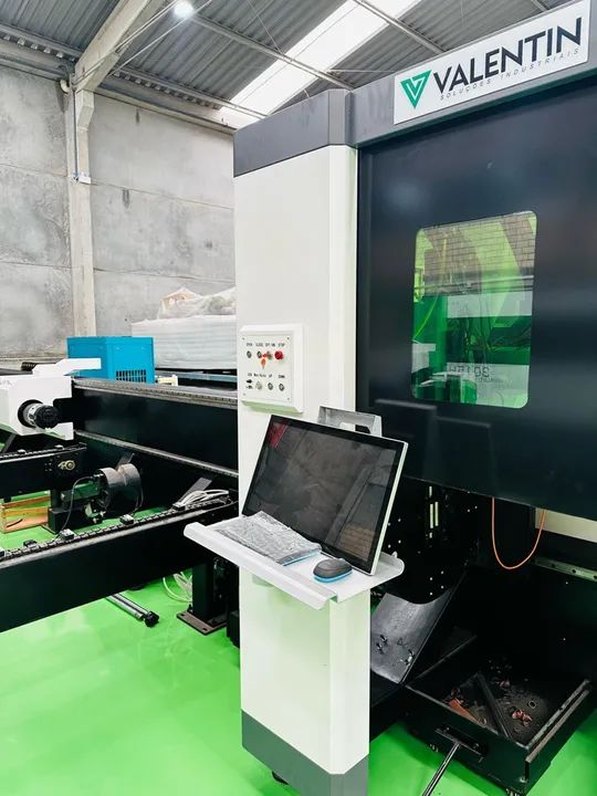Laser tubo64313450390787122