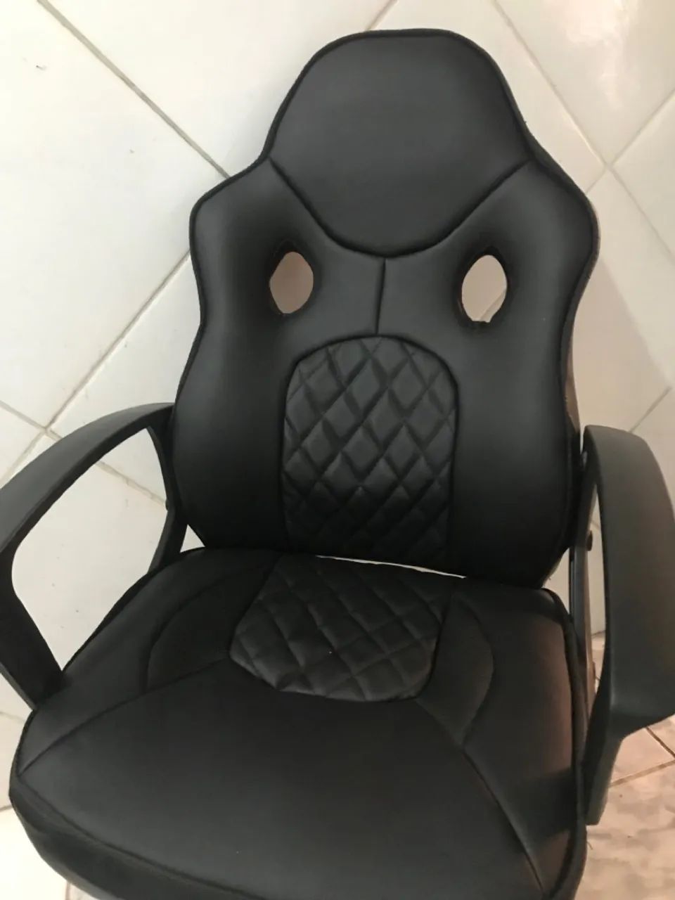 Reforma de cadeira gamer em couro sintéticoo 