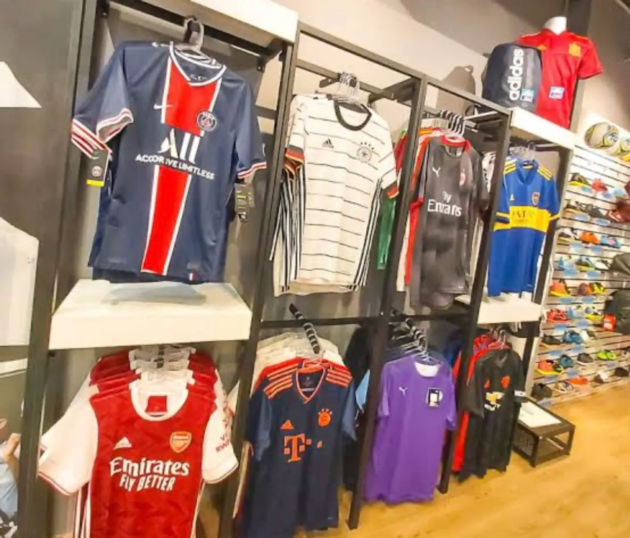 Repasso loja de camisas de times completa no Jacintinho