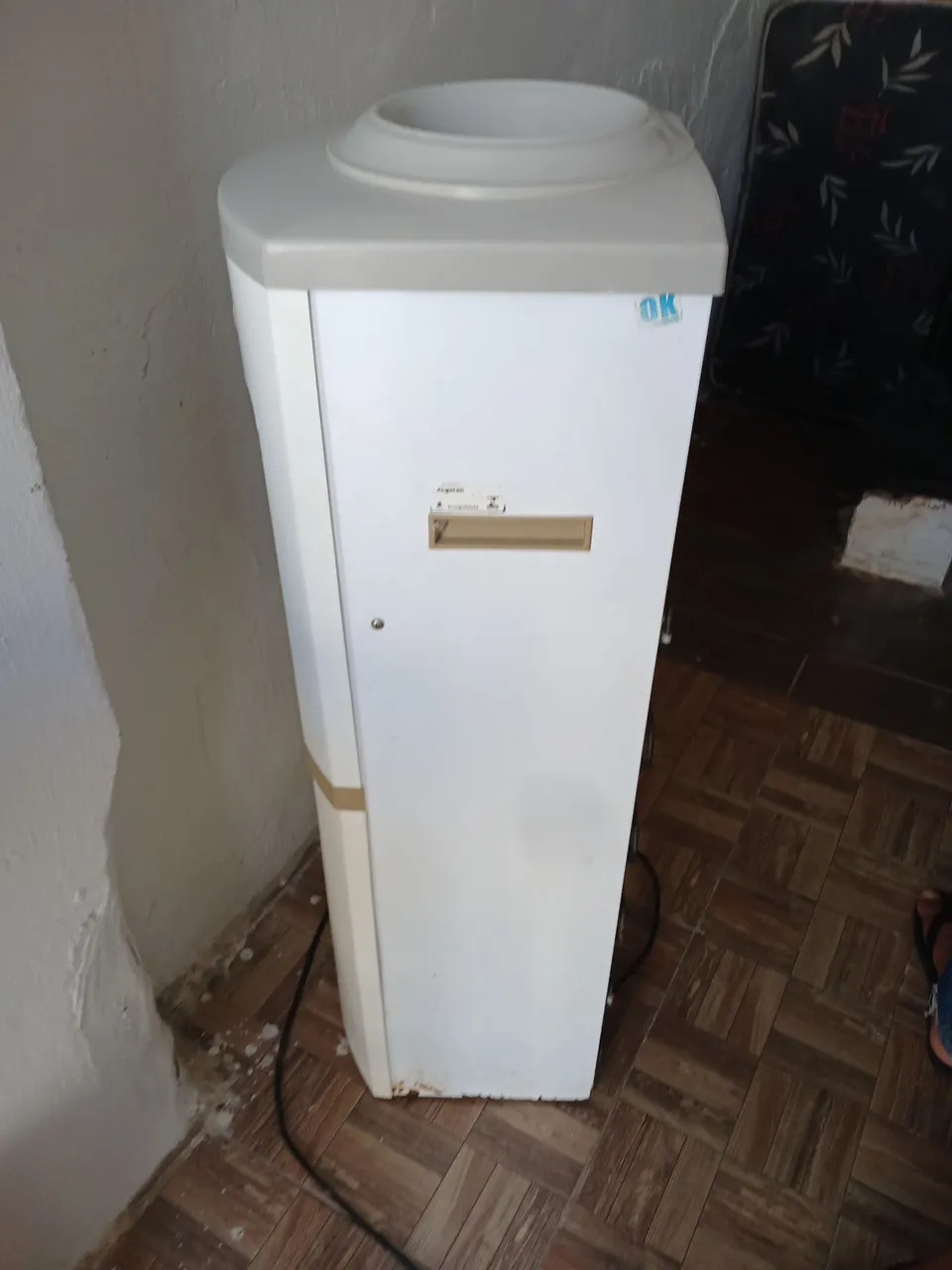 Dispenser de água OK