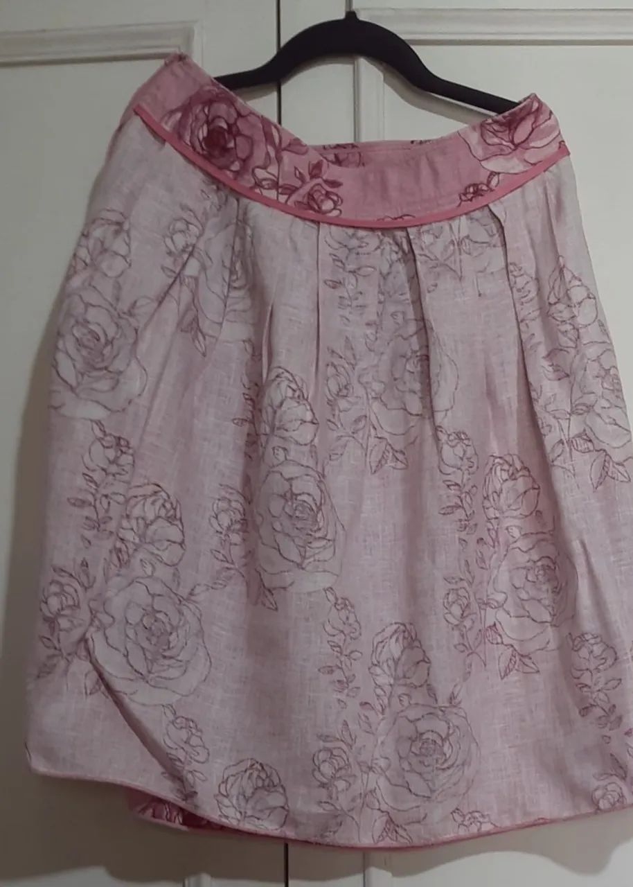 Saia rosa com estampa floral Mango. - Foto 3