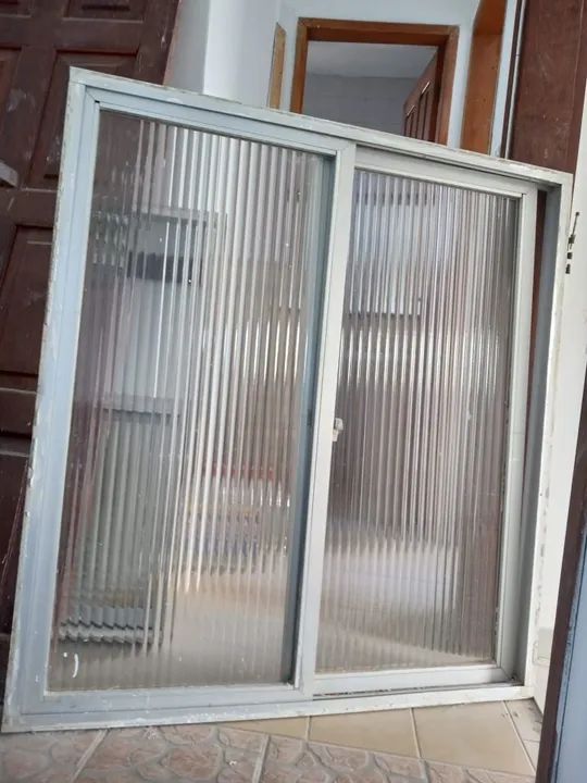 Vendo Janela de Vidro 64842058355074120