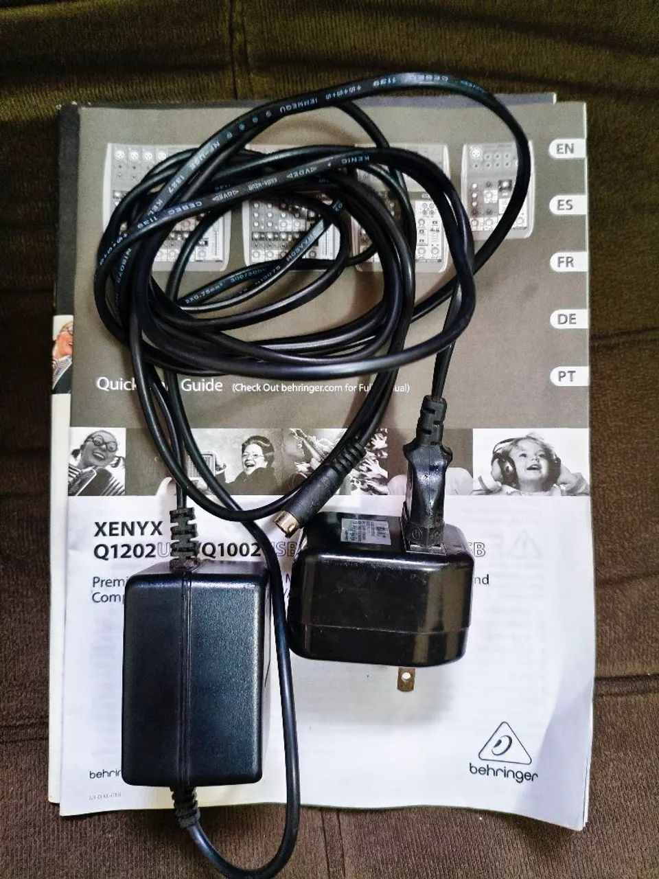 Mesa De Som Behringer 802 Xenyx Console - Foto 3