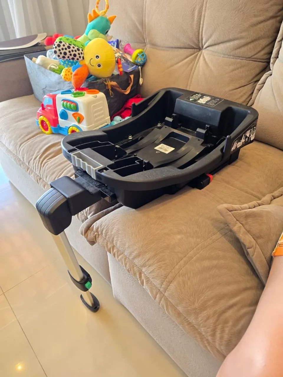 Vendo bebê conforto com isofix - Foto 3