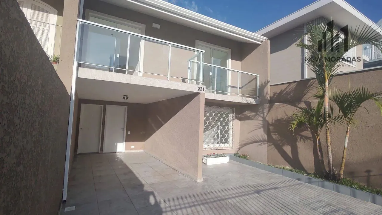 Sobrado com 3 dormitórios à venda, 138 m² por R$ 770 - Novo Mundo - Curitiba/PR