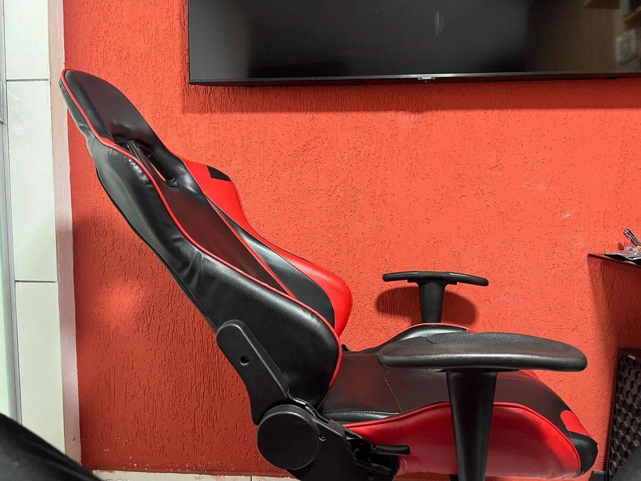 Cadeira Gamer com Marcas de uso - Foto 6