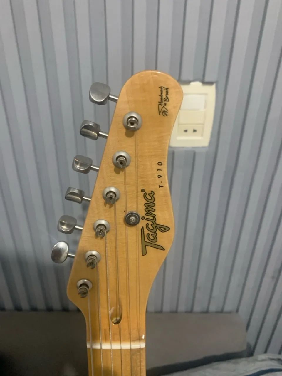 Guitarra Tagima T-910
