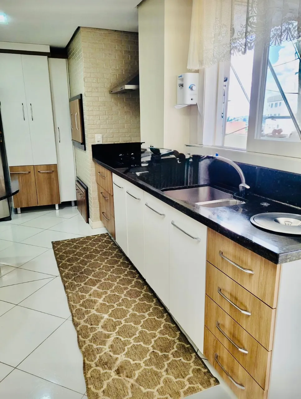 Apartamento para aluguel possui 98 metros quadrados com 3 quartos