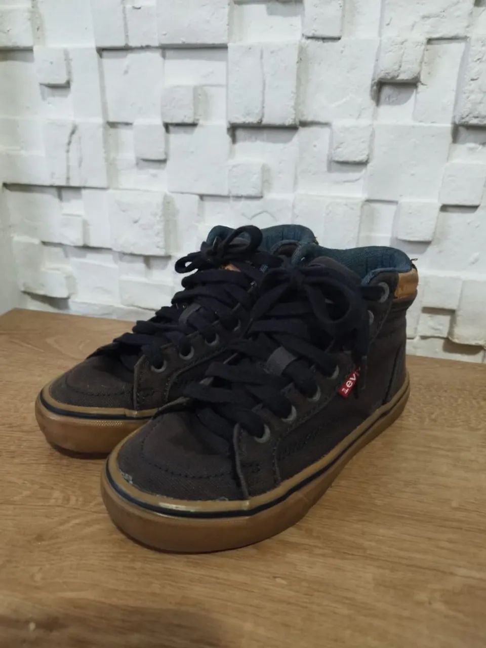 Tênis Levi's Infantil - Tamanho 26 Conforto e Estilo!