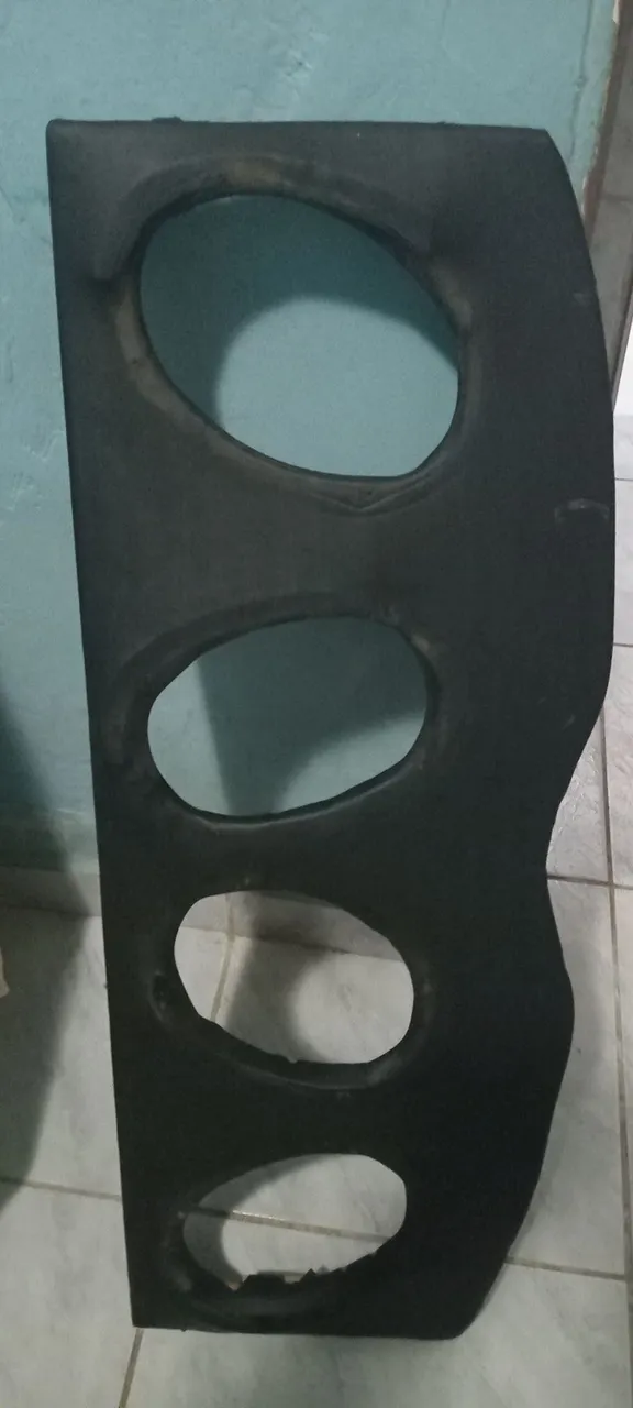 Vendo uma tampa de frete de onix 2013,um módulo 400 com defeito