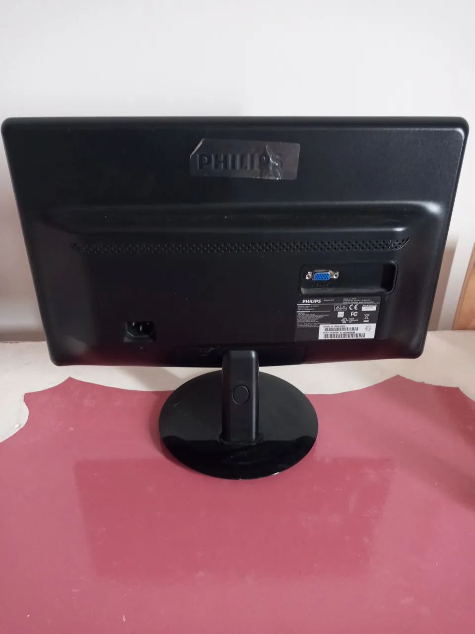 Monitor Philips LCD Led- 166v3L 15" - Foto 2