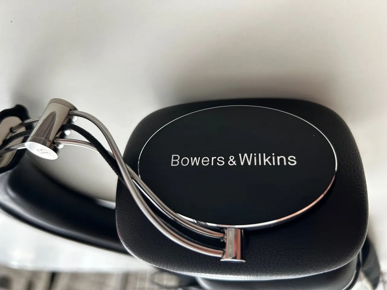 Fones de Ouvido Bowers & Wilkins P7 - Semi Novo - Foto 3