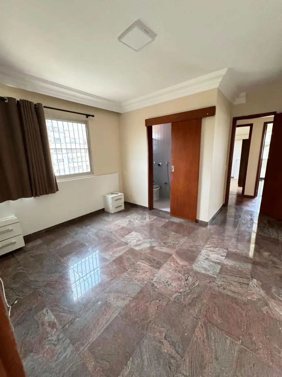 Apartamento no Condomínio Saint Moritz