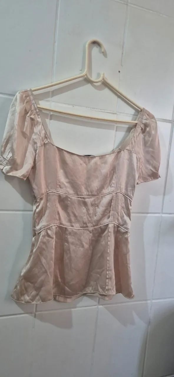 Blusa Miu Miu em Seda Pura (Tom Champagne)