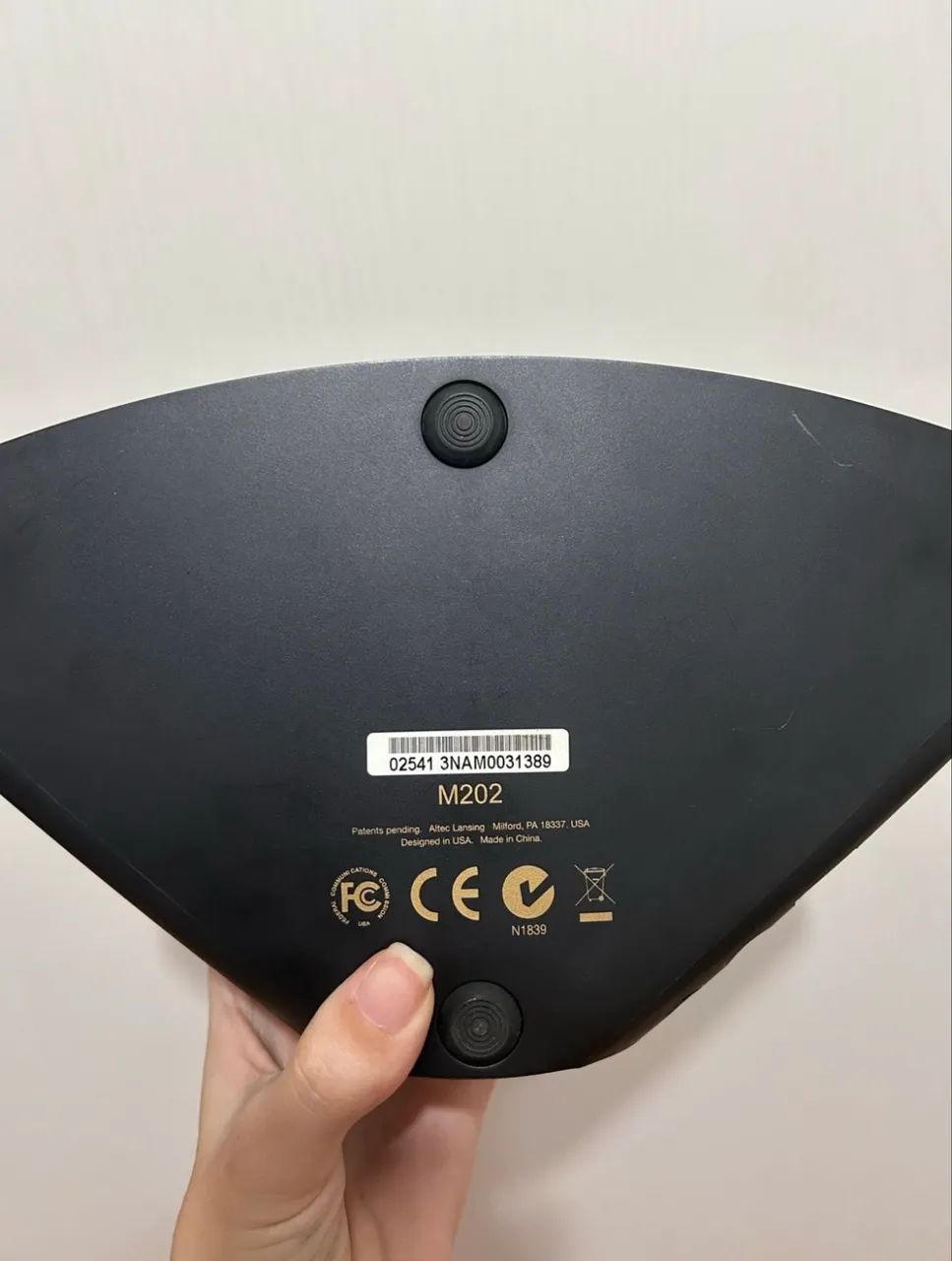Caixa de Som com Carregador de IPhones Antigos - Foto 5