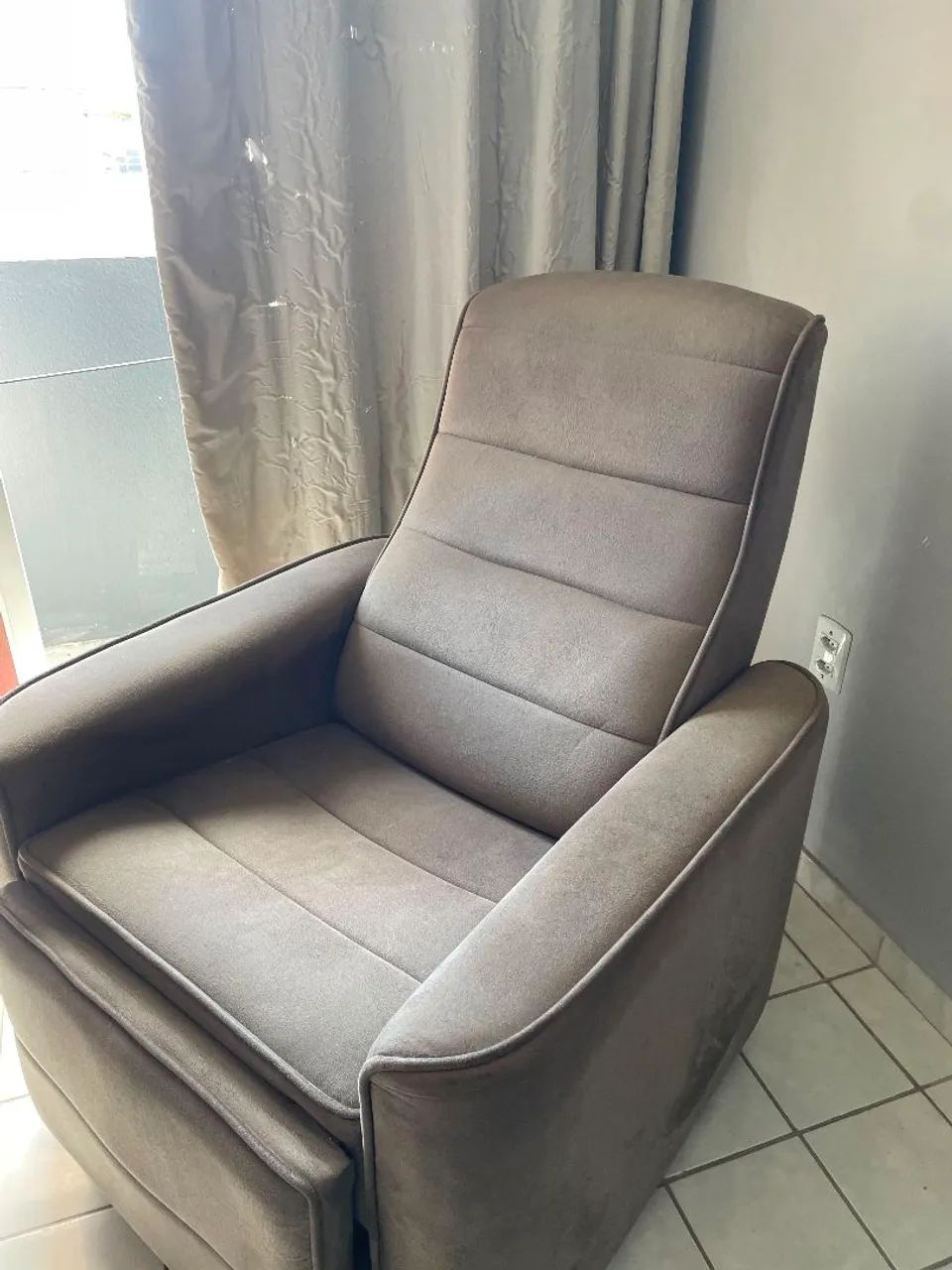 Vende-se poltrona do papai reclinável