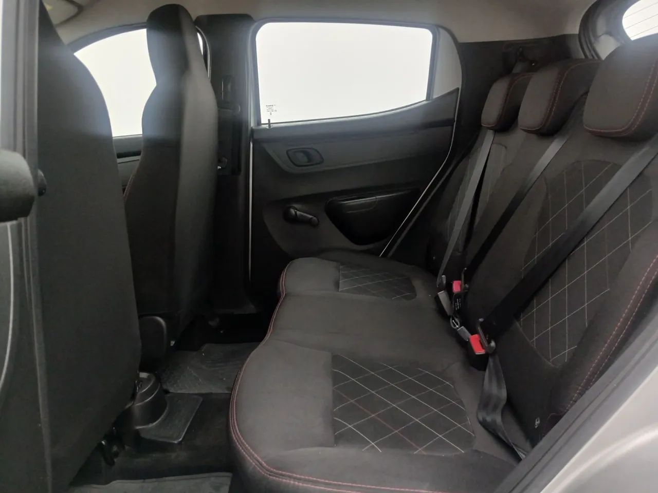 Renault Kwid 1.0 Zen, foto 17 de 18