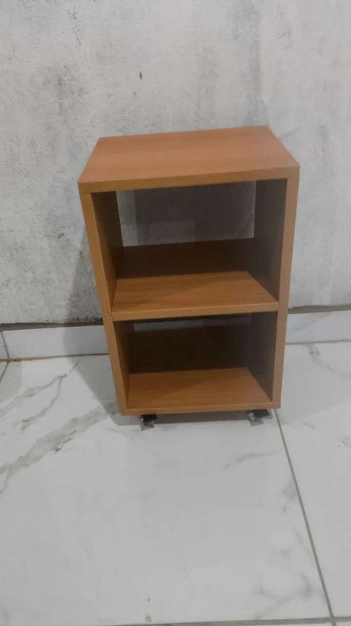 Mesa de cabeceira/criado-mudo
